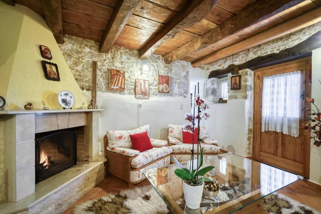 Litos Traditional Cretan Stone House In The Center Of Crete מראה חיצוני תמונה